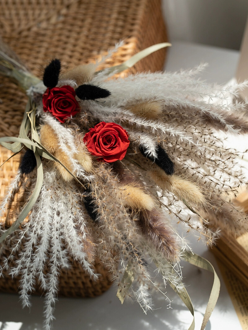 プリザーブドローズ ラビットテール リード ドライフラワーブ - Dried Flower Bouquet のレビューと価格